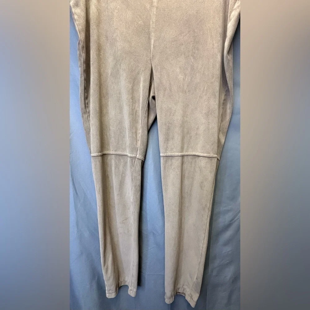 DRESSBARN Faux Suede Pull On Leggings Size Large Color Tan